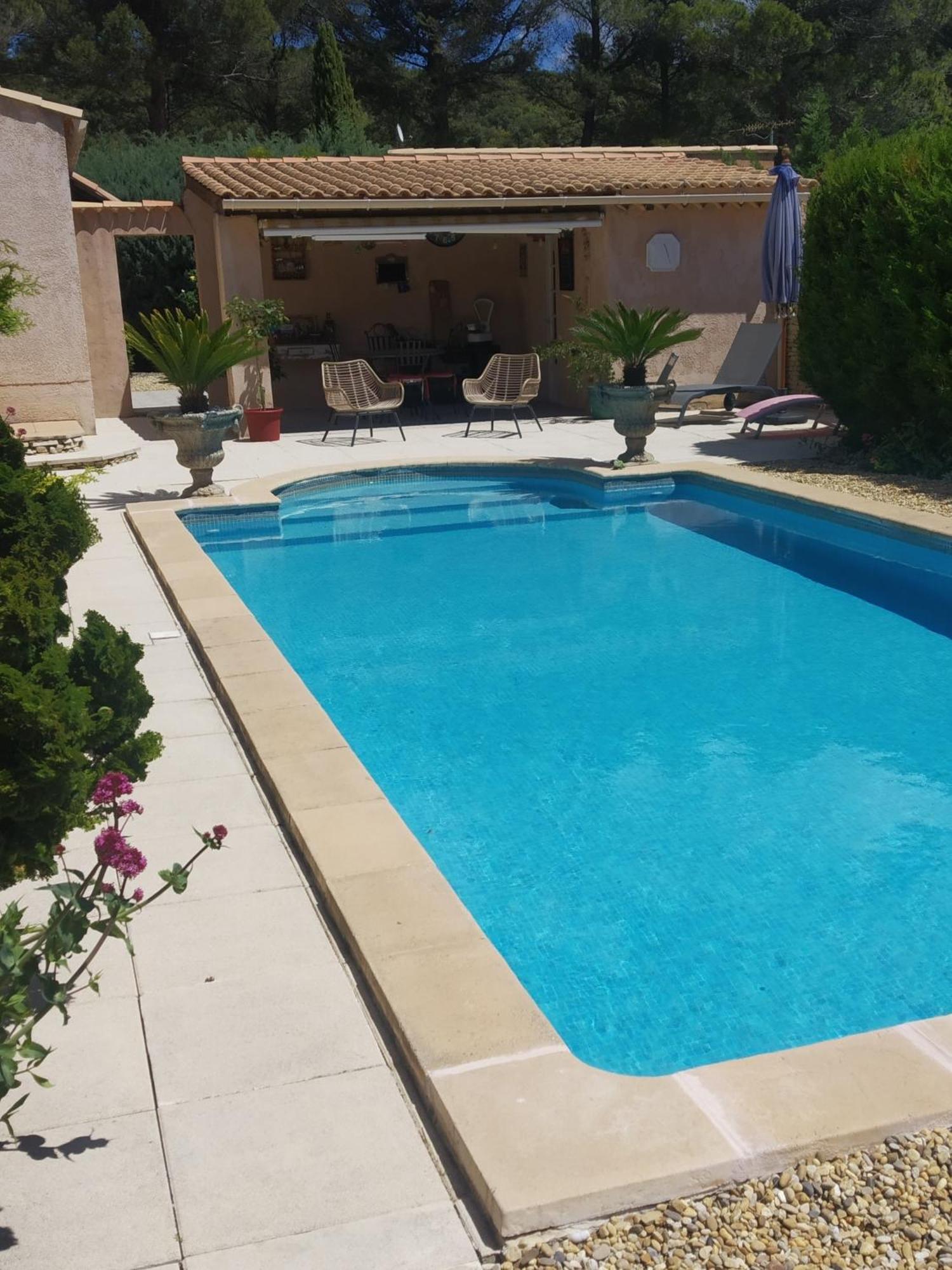 L'Eolyre Bed & Breakfast La Motte-d'Aigues ภายนอก รูปภาพ